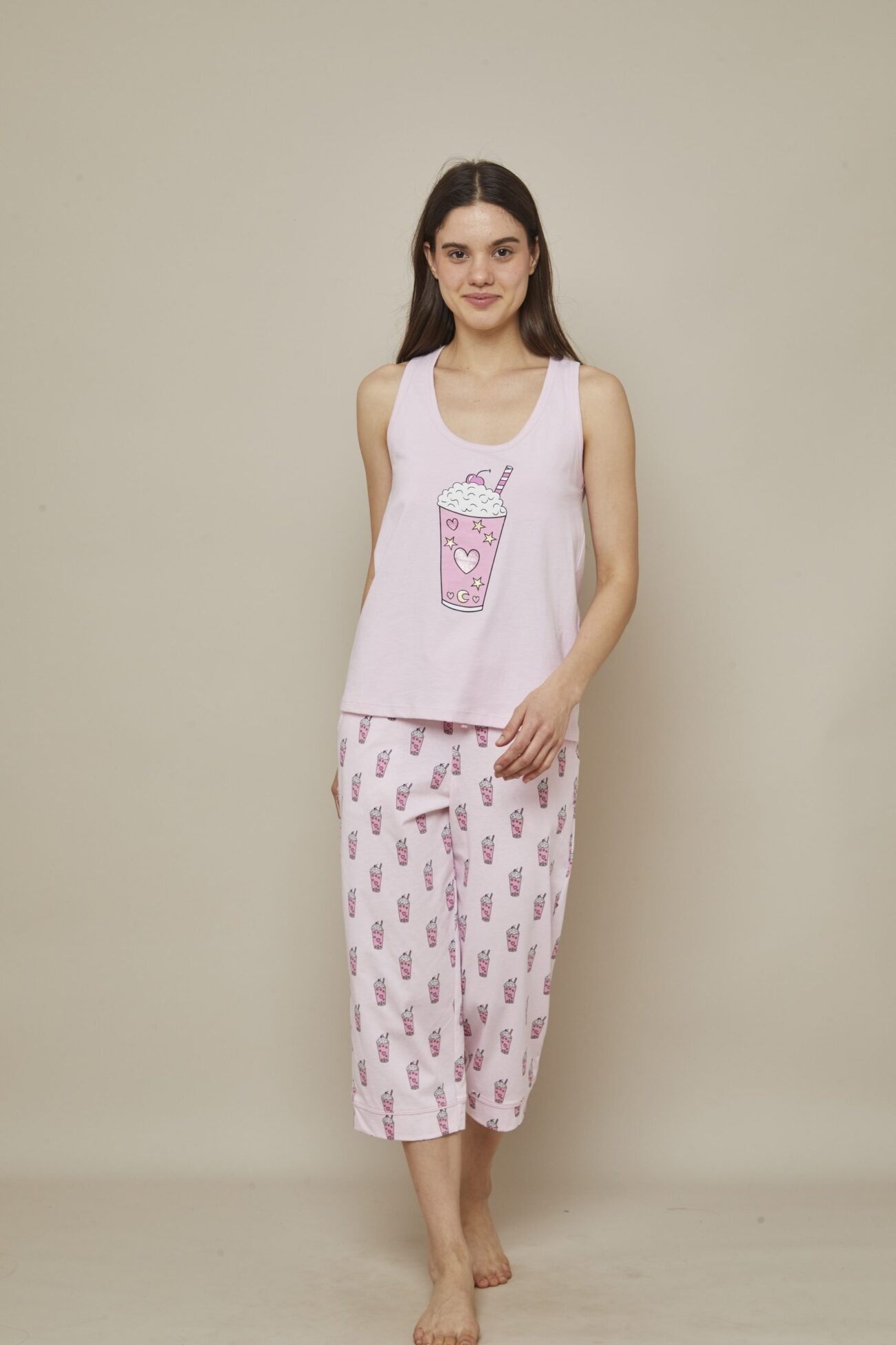 CAMISETA Y CAPRI