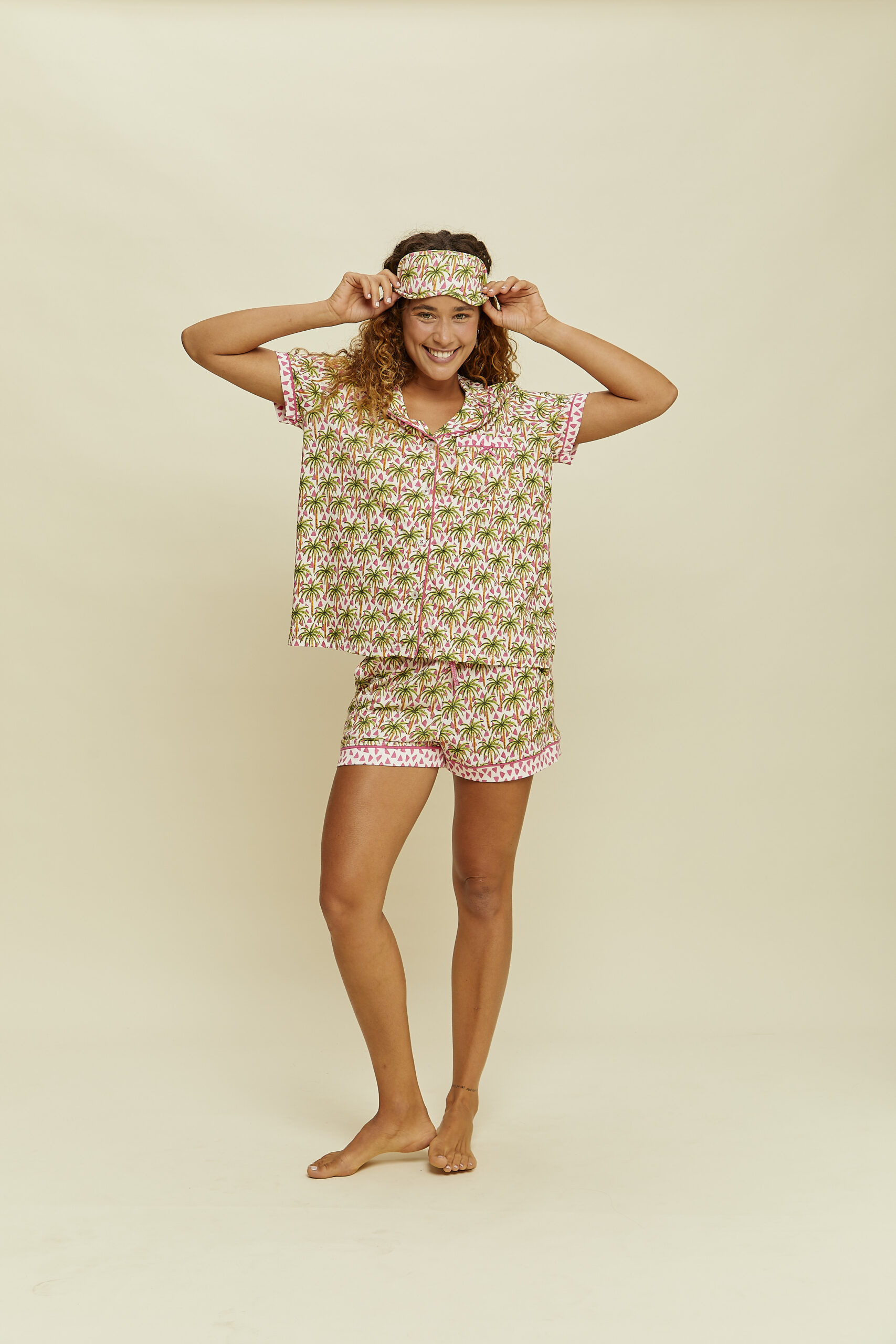 CHAQUETA Y SHORT + ANTIFAZ - Imagen 4