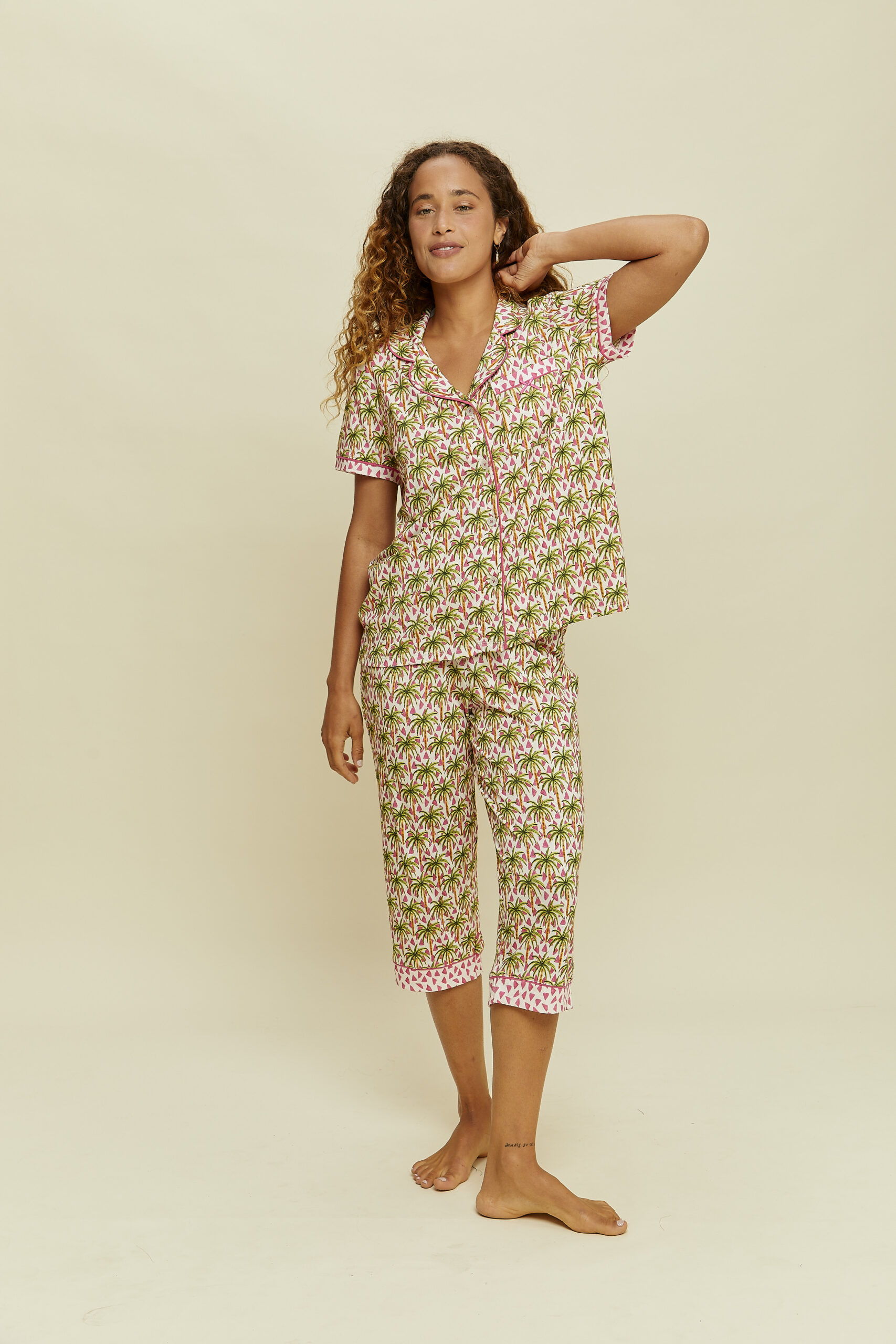 CHAQUETA Y CAPRI + ANTIFAZ - Imagen 2