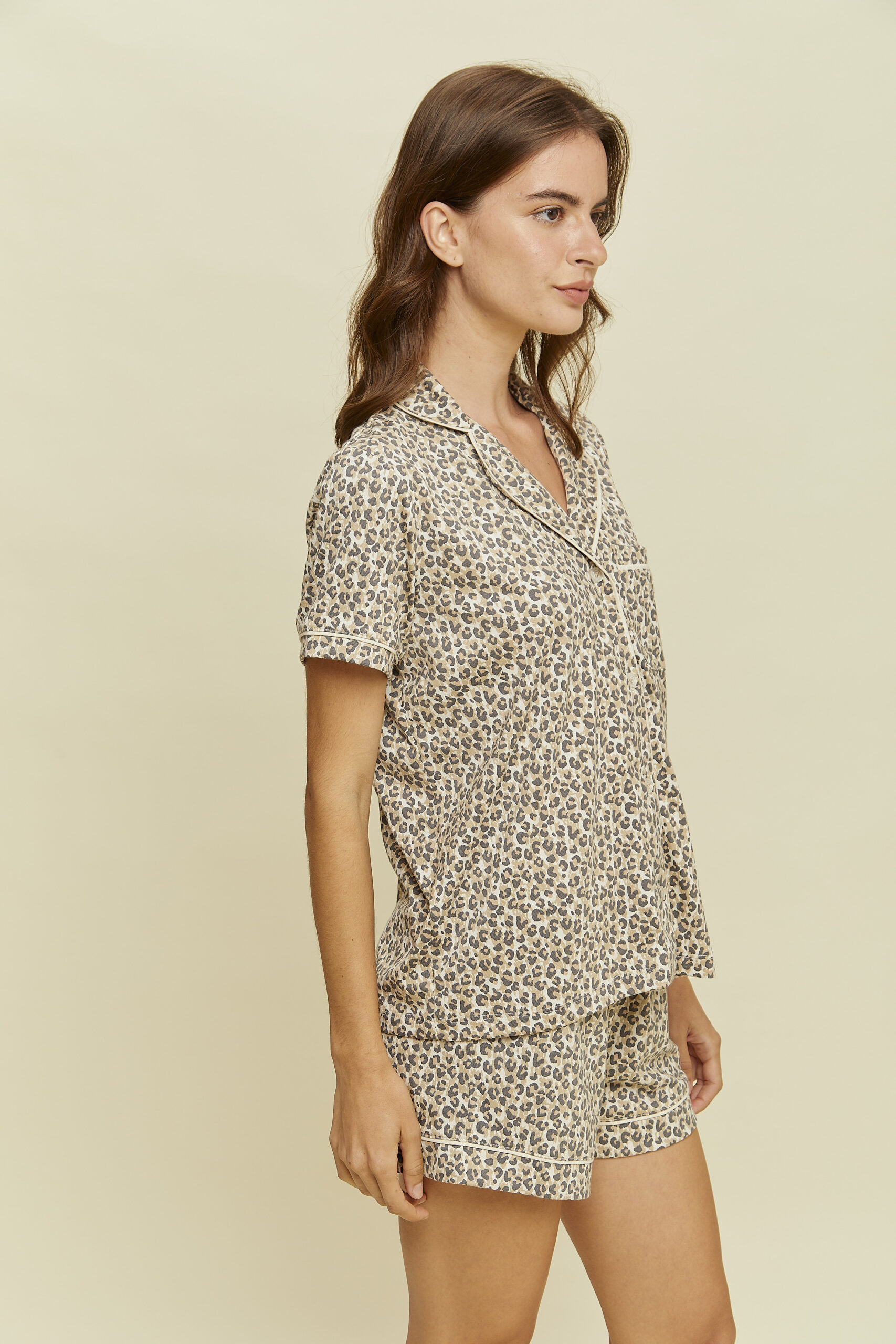 CHQUETA Y SHORT - Imagen 3