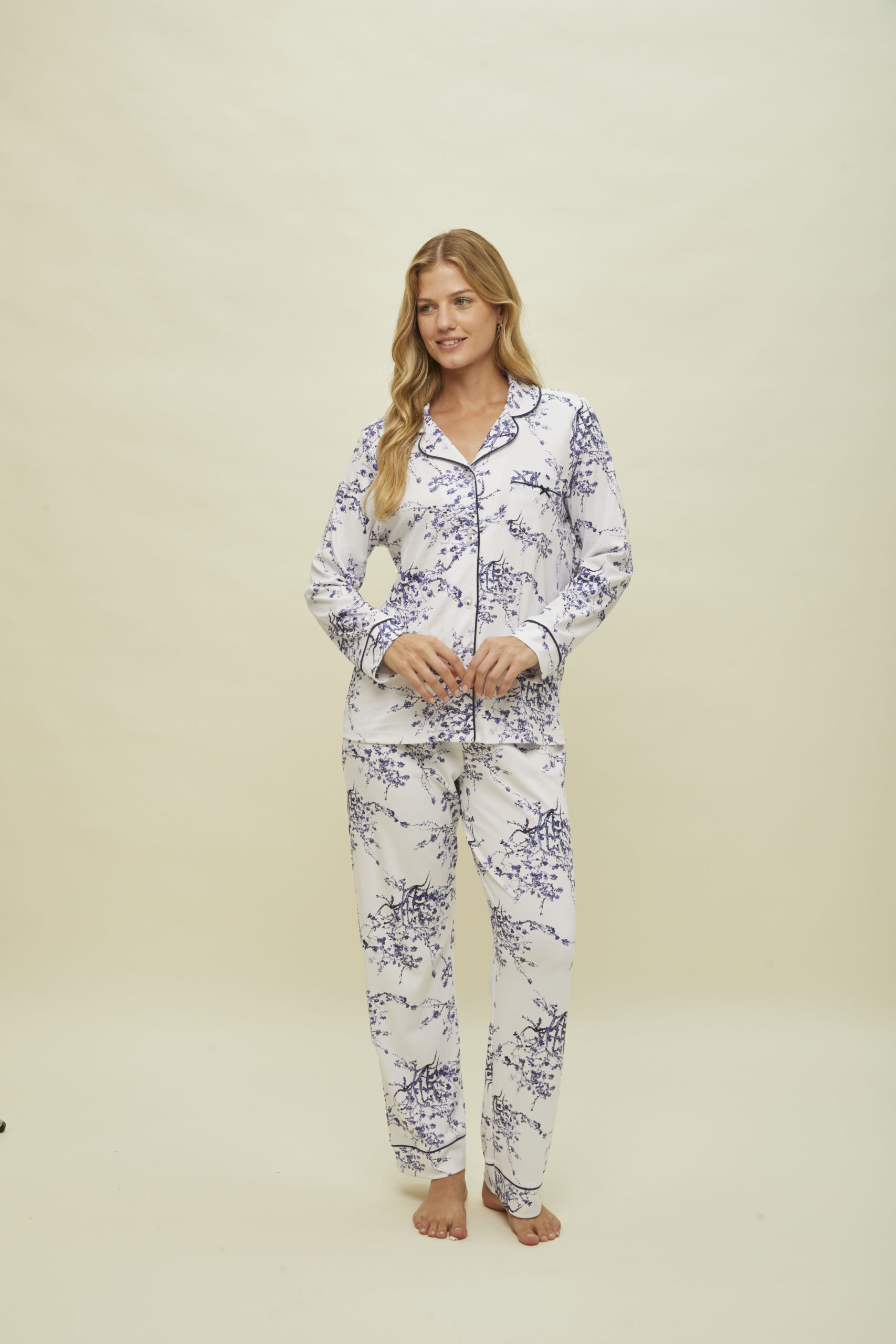 CHAQUETA Y PANTALON - Imagen 2