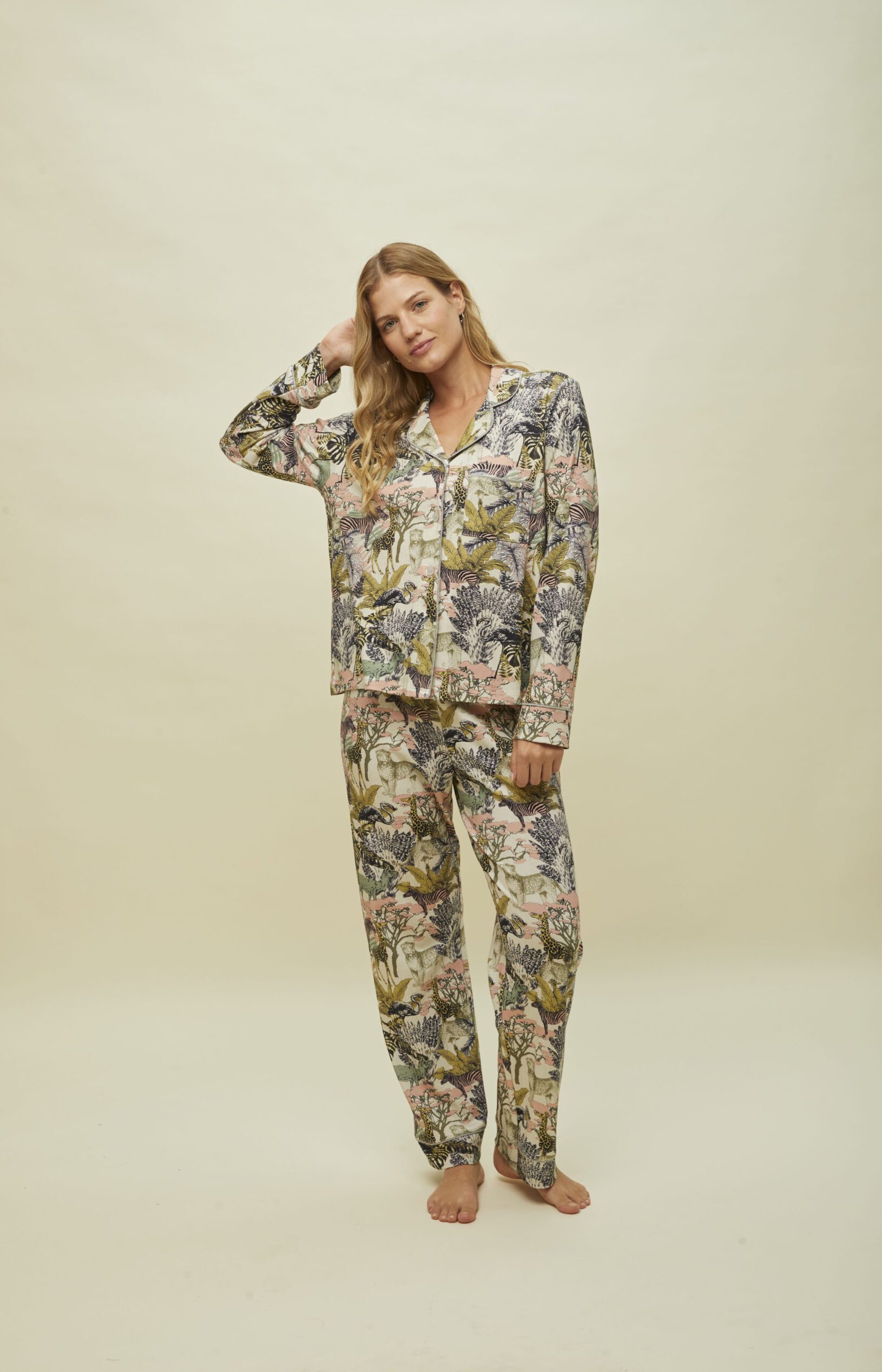 CHAQUETA Y PANTALON - Imagen 2