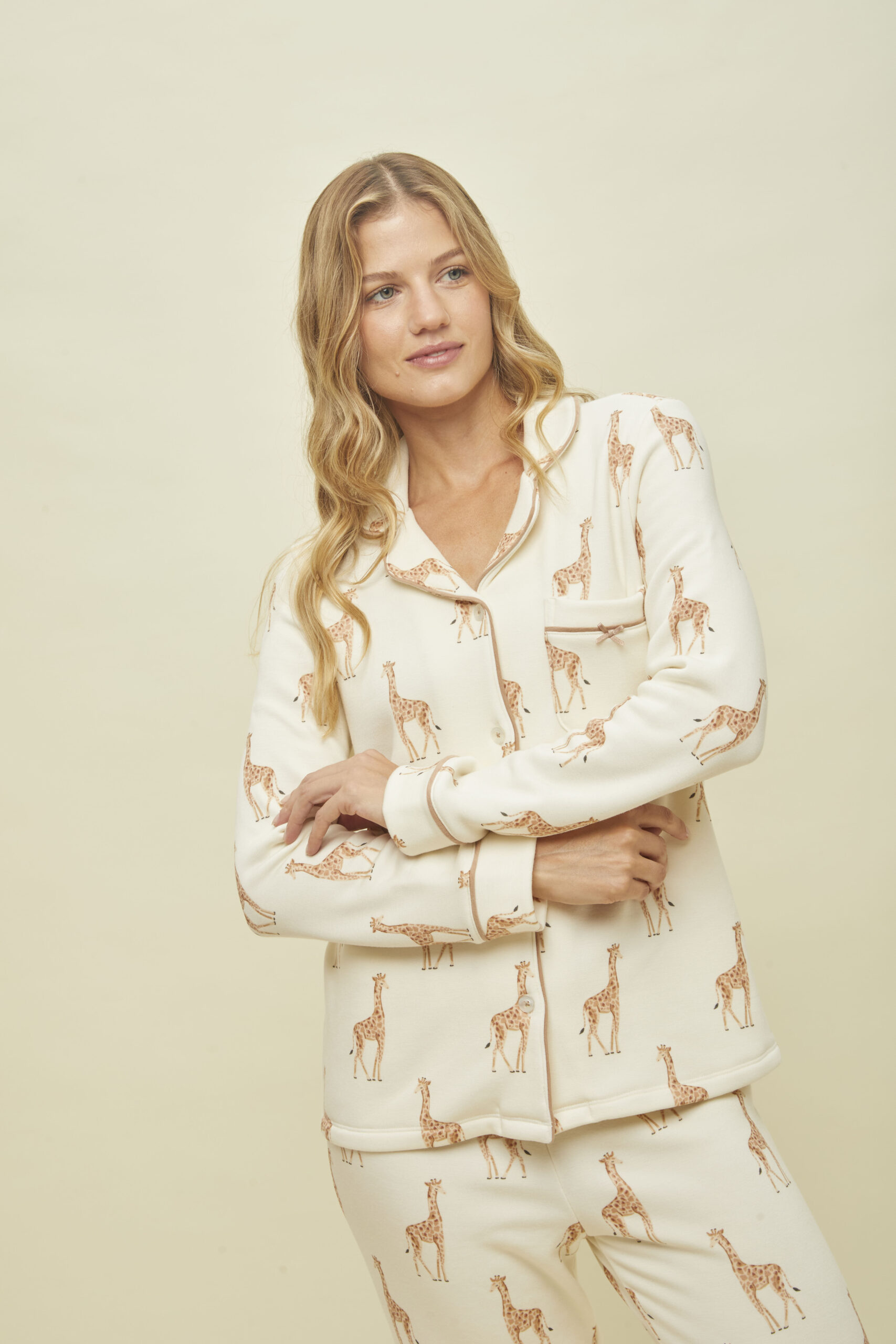 CHAQUETA Y PANTALON - Imagen 3