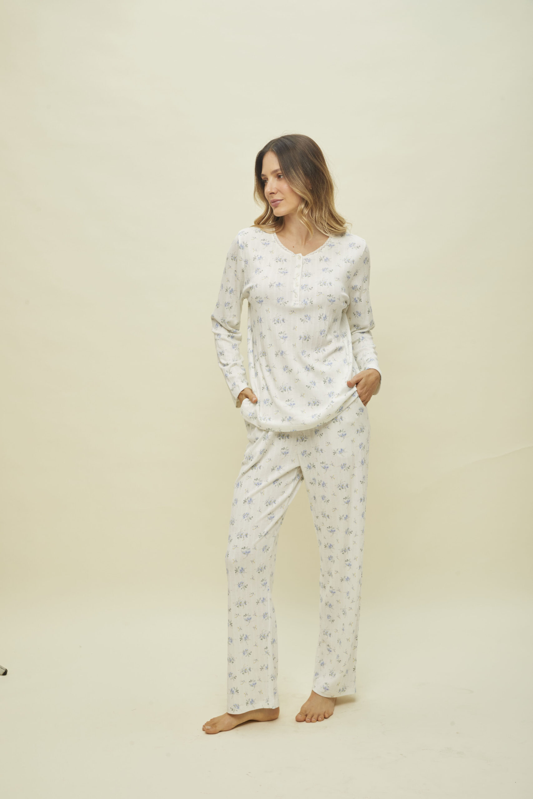 POLO Y PANTALON - Imagen 2